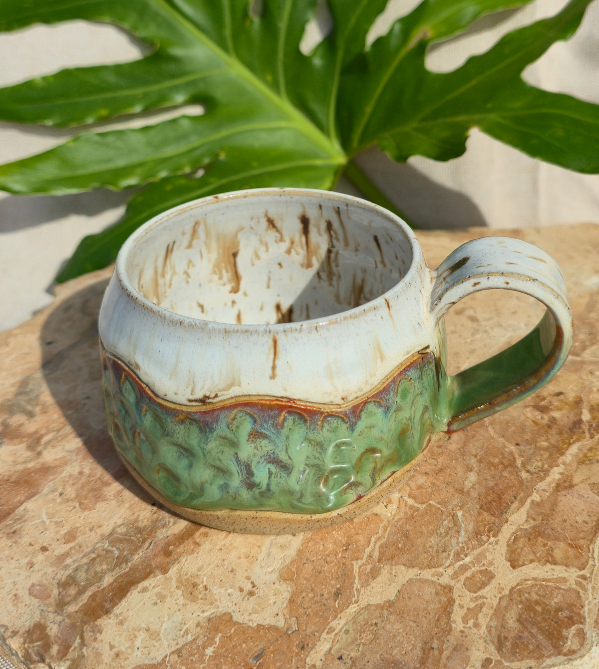 MUG 015
