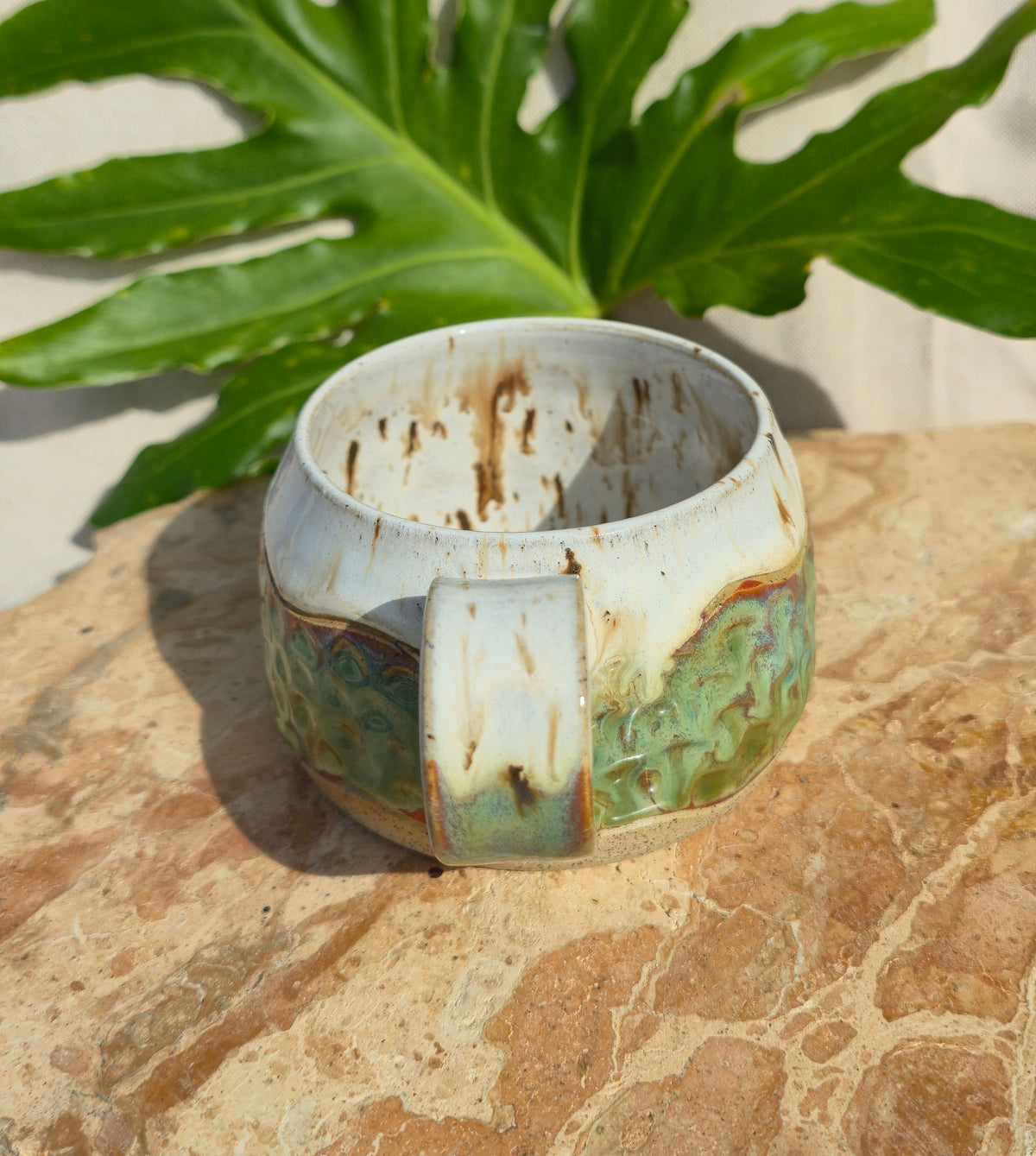 MUG 015