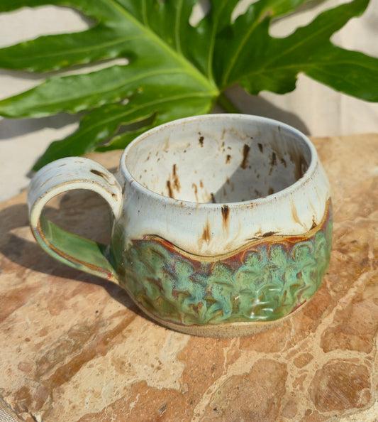 MUG 015